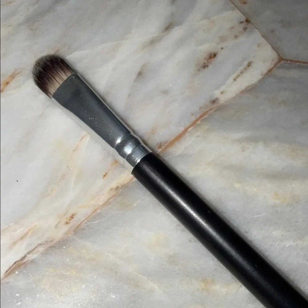 Dual-Ended‎ Makeup Brush